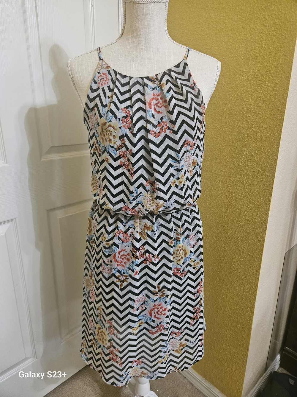 Tacera Dress Women  Strap Sun Dress Midi Black Chevron Floral Flowy Size Small